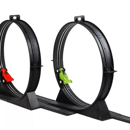 Puiki dviejų juostų lenktynių trasa, kurios ilgis 1157 cm