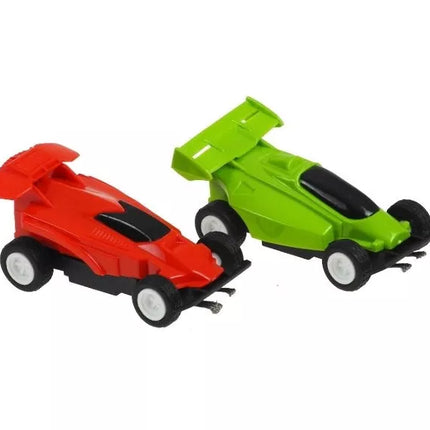 Puiki dviejų juostų lenktynių trasa, kurios ilgis 1157 cm