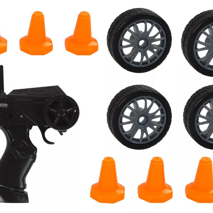 DRIFT ralio automobilio rinkinys + R/C nuotolinio valdymo pultas ir priedai. Greitis iki 15 km/val.