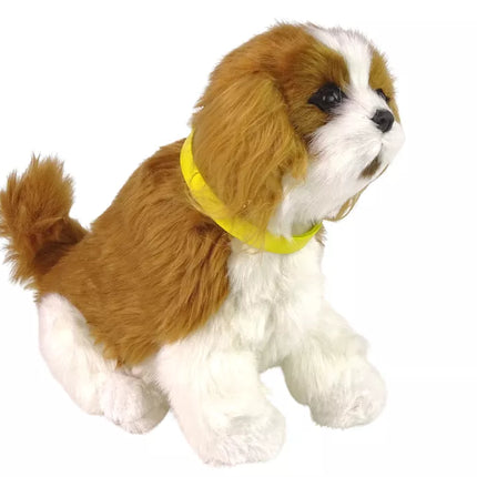 Interaktyvus pliušinis šuo, švelnus kailis, Kavalieriaus veislė. Paglostykite galvą ir sužinokite jo funkcijas.