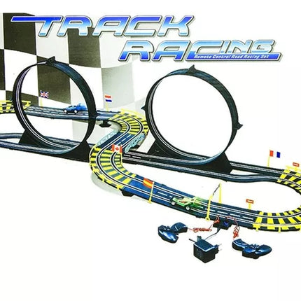 Radijo bangomis valdoma lenktynių trasa su 2 automobiliais