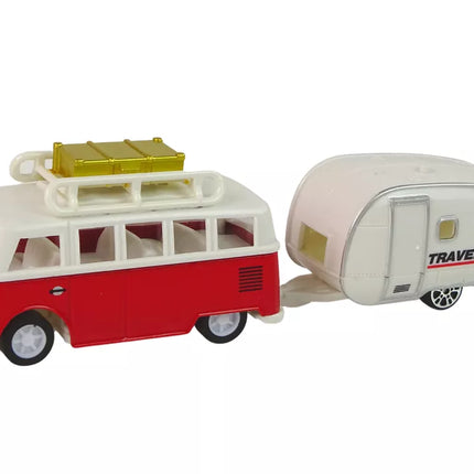 Raudonas autobusas su kemperio priekaba transporto priemonių rinkinys