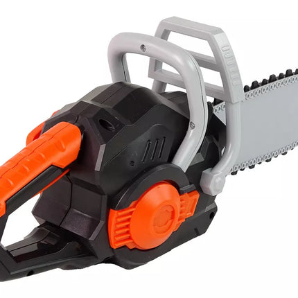 Juodas „pasidaryk pats“ grandininio pjūklo garsas