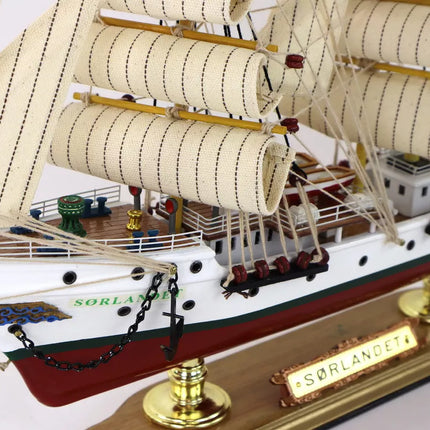 Medinis laivas, kolekcinis laivas, burlaivis, laivas