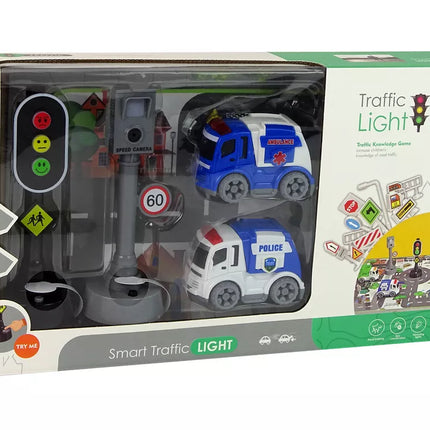 Automobilių rinkinys su šviesoforais ir kelio ženklais