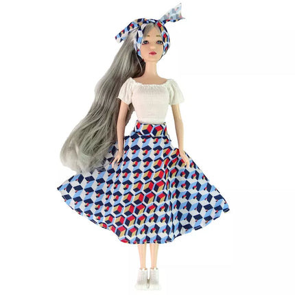 Lėlė Emily, pilki plaukai, kačiukas, sūpynės