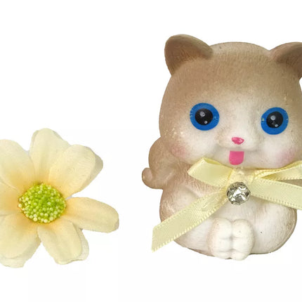 Lėlė Emily ilgais plaukais kačiukas gėlė