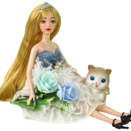 Lėlė kūdikis katytė Emilė su gėlėmis