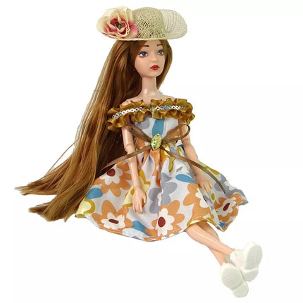 Lėlė Emily su rudais plaukais ir raudona kepure