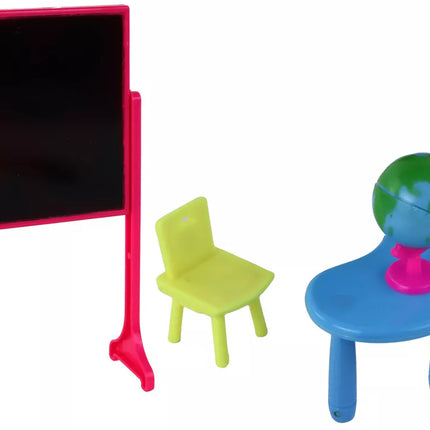 Mokytojo lėlė su mokinio mokykliniais reikmenimis