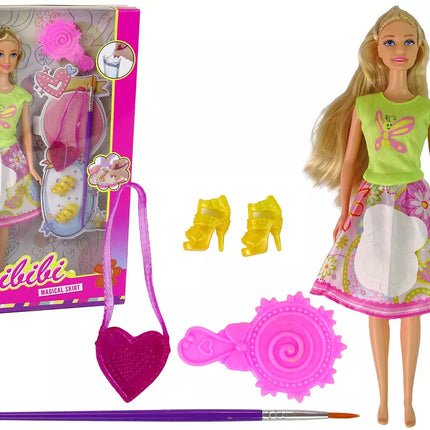 Lėlė ilgais plaukais su piešiniu ant suknelės