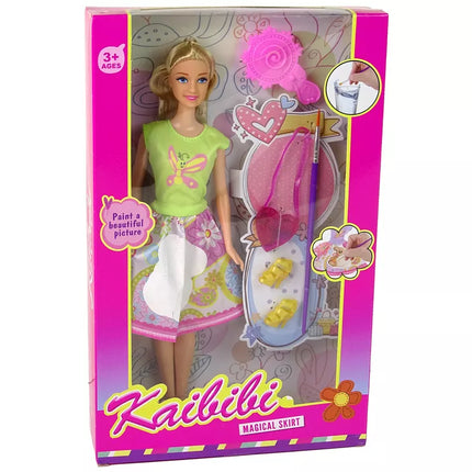 Lėlė ilgais plaukais su piešiniu ant suknelės