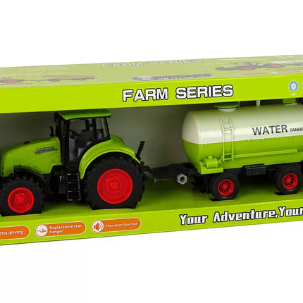 Traktorius su didelių ratų priekaba žalias ūkis