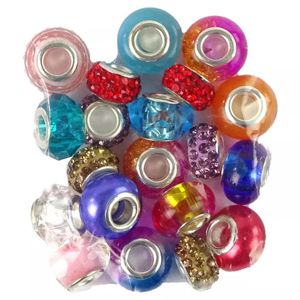 Apyrankių, grandinėlių ir spalvotų papuošalų karoliukų rinkinys