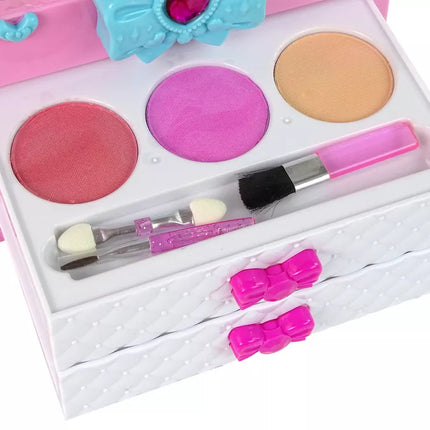 Grožio rinkinys lagamine, rožinis ir baltas