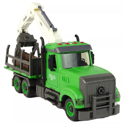 Žalias medienos sunkvežimis