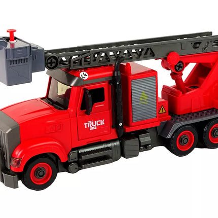 Gaisrinės mašinos gaisrininkų brigada priedams atsukti, raudona