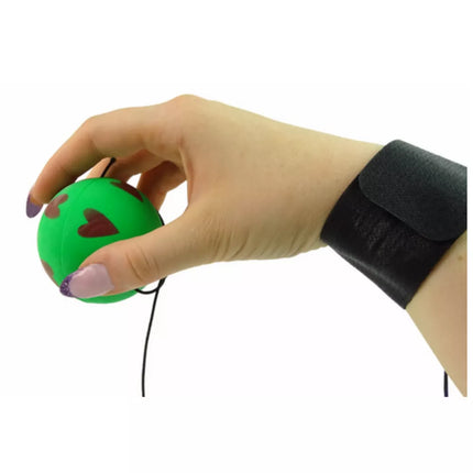 Kamuoliukas PU ant gumytės 6 cm 4 spalvų širdelė