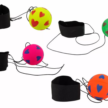 Kamuoliukas PU ant gumytės 6 cm 4 spalvų širdelė