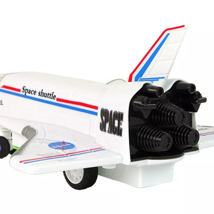 Baltas nuotoliniu būdu valdomas reaktyvinis lėktuvas