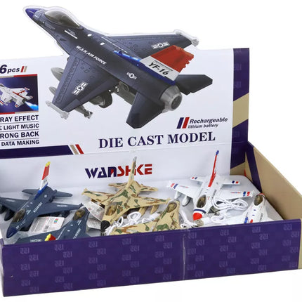 Karinis lėktuvas naikintuvas su garsais šviesomis Moro