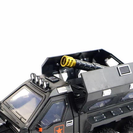 Automobilis su patranka viduje, garsais ir šviesomis, 3 spalvų