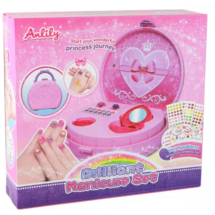 Lagaminas su nagų priedais, manikiūro lipdukais ir nagų galiukais