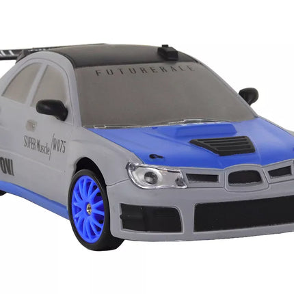 Nuotoliniu būdu valdomas sportinis automobilis R/C 1:24 pilkas su keičiamais ratais