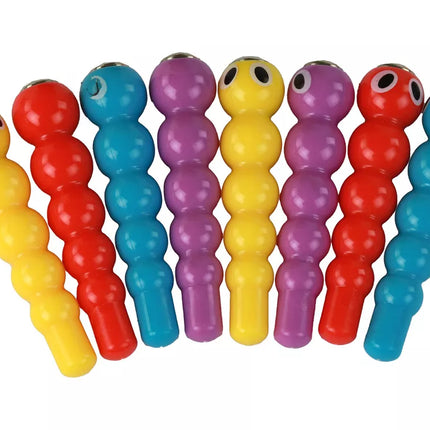 Magnetinis arkadinis žaidimas: pagauk slieką ir pamaitink paukštį