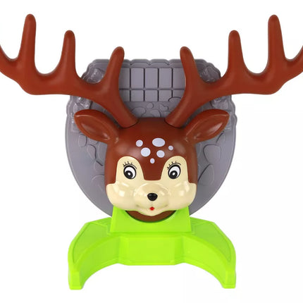 Šeimos arkadinis žaidimas – lanko mėtymas į elnią