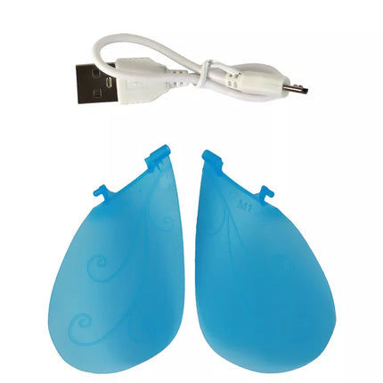 Magija valdoma ranka mėlyna fėja skraidanti lėlė