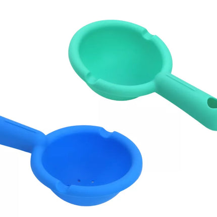 Besivartančio vonios žaislo spalvingi dubenėliai, du šaukštai