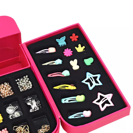 Grožio rinkinys papuošalų gamybai dėžutėje pakabukų sąsagos