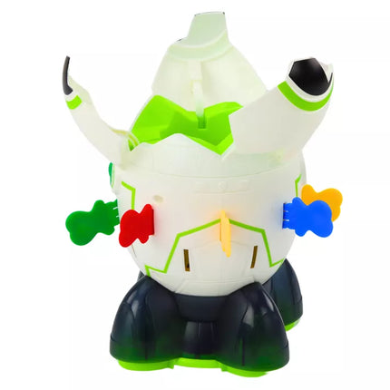 Arkadinio žaidimo kosmonautas šoka iš kosminės raketos