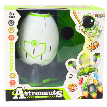 Arkadinio žaidimo kosmonautas šoka iš kosminės raketos