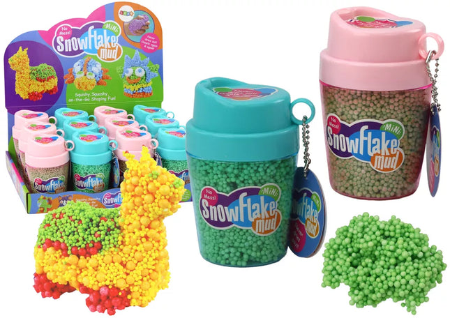 Žaliame puodelyje minkšti putplasčio kamuoliukai