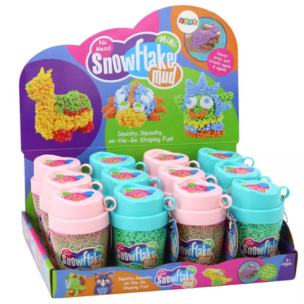 Žaliame puodelyje minkšti putplasčio kamuoliukai