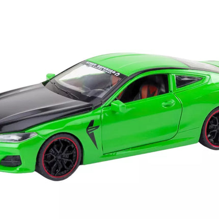 Sportinis automobilis, metalinis, frikcinis variklis, atidaromi elementai, 1:24, žalias