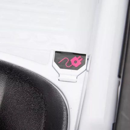 Audi Q7 akumuliatorinis automobilis, baltas