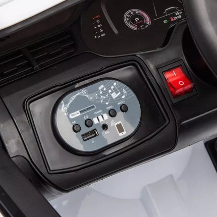 Audi Q7 akumuliatorinis automobilis, baltas