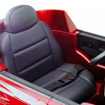 Raudonas dažytas elektromobilis Audi Q7