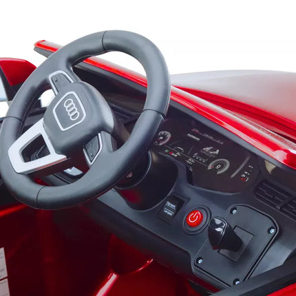 Raudonas dažytas elektromobilis Audi Q7