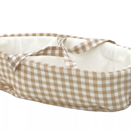 Lėlytė vežimėlyje, triušelis, languotu kostiumėliu, smėlio spalvos