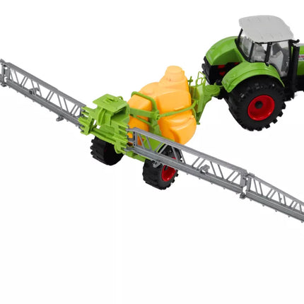 Žemės ūkio traktorius ekskavatorius su purkštuvu, varomas žalia energija