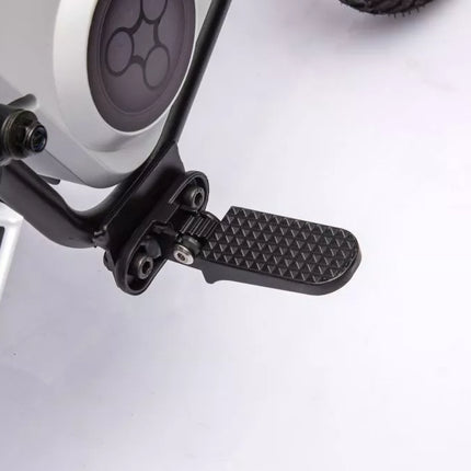 A9901 Baterijomis maitinamas balansinis dviratis, baltas