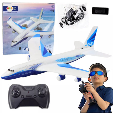 Nuotoliniu būdu valdomas lėktuvas R/C 4D-G2 baltas su šviesomis