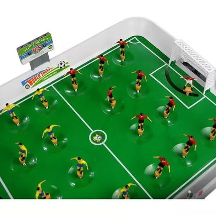 Stalo futbolas ant spyruoklių, didelis futbolo laukas