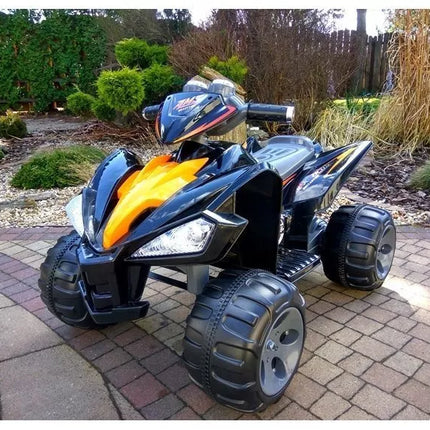 Juodas keturratis elektromobilis (vidutinio dydžio)