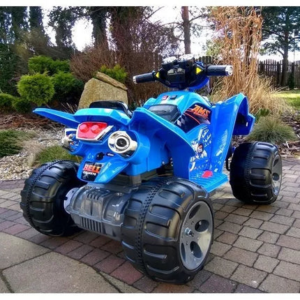 Vidutinis mėlynas keturratis – elektrinė transporto priemonė