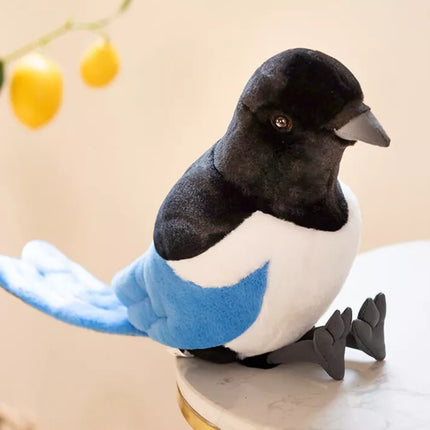 Pliušinis talismanas Eurazijos šarka mėlyna 30cm